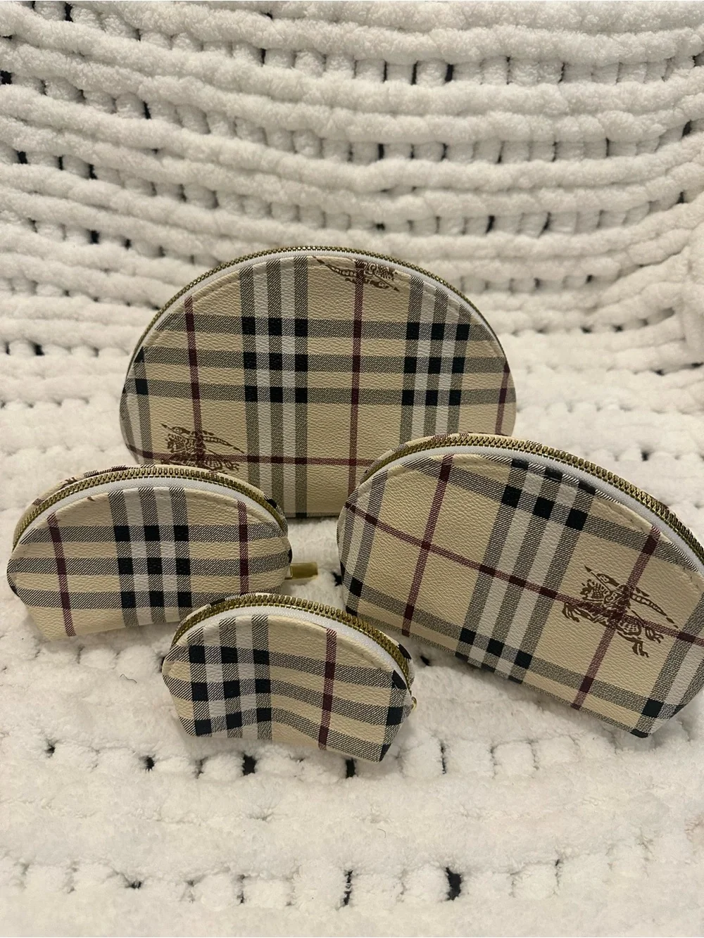 Set of 4 plaid cosmetic make up bags! Brand new!